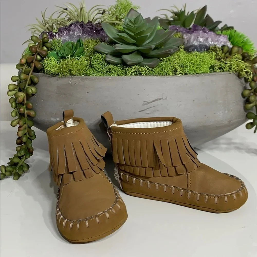 Old navy boho fringe High top faux suede boots tan 6-12 months